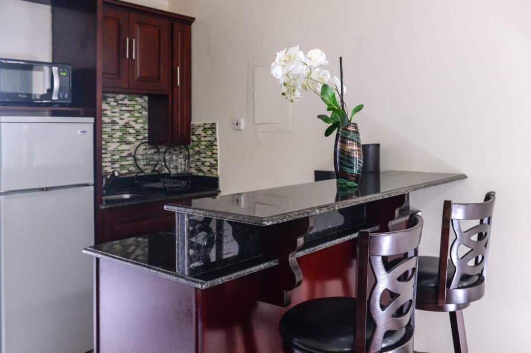Beach Studio 10 Ocho Rios Bagian luar foto